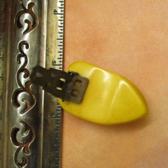Art Deco BAKELITE Convertible Dress Clip ~ 1930s Egg Yolk Yellow Bakelite Clip - Picture 15 of 15